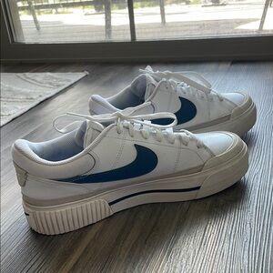 Nike court legacy lift shoes